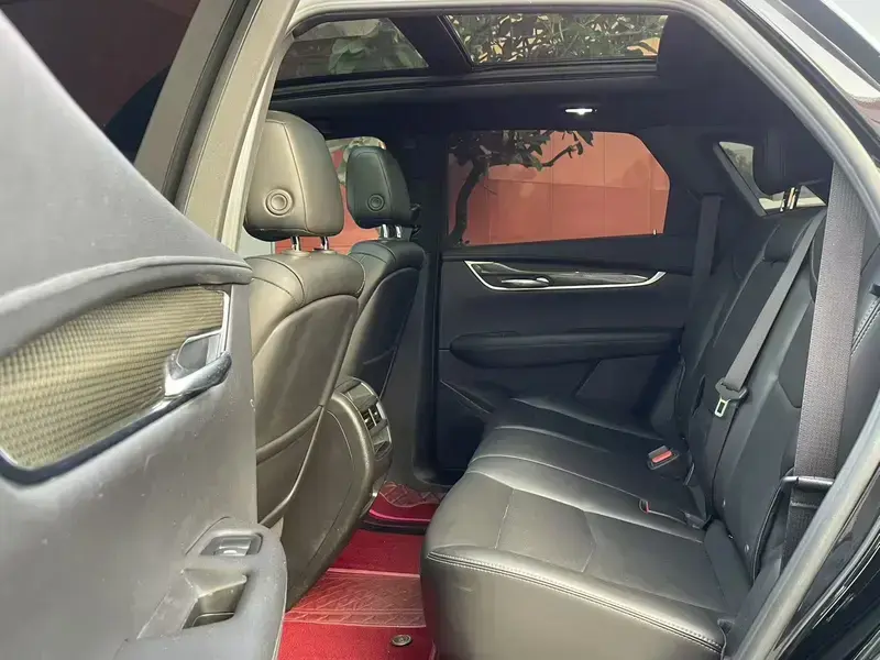 2022 Cadillac XT5 с пробегом 53 000 км