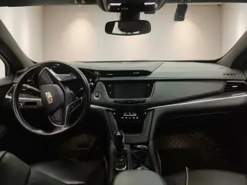 2020 Cadillac XT5 с пробегом 67 000 км