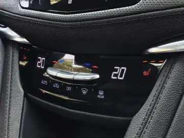 2020 Cadillac XT5 с пробегом 90 000 км