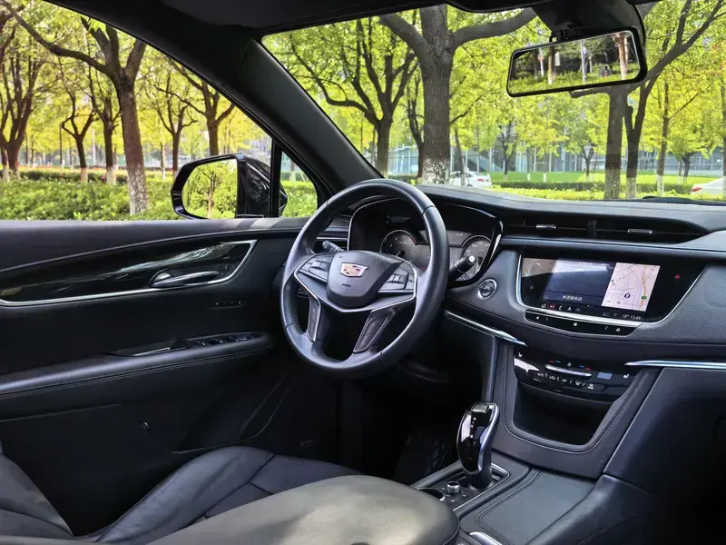 2020 Cadillac XT5 с пробегом 90 000 км