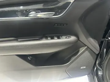 2022 Cadillac XT5 с пробегом 52 000 км