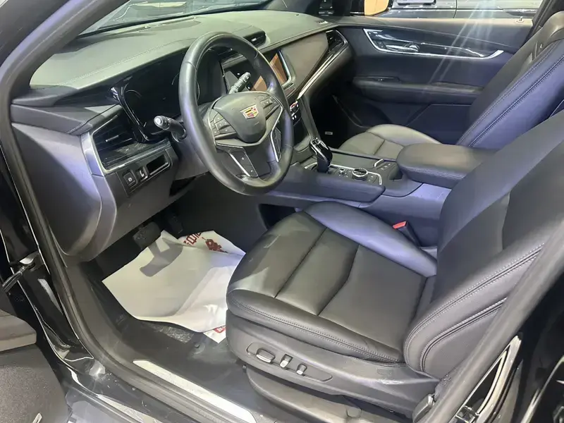 2022 Cadillac XT5 с пробегом 52 000 км