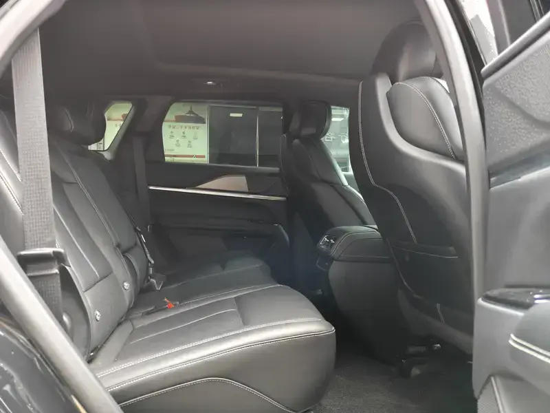 2025 Cadillac XT5 с пробегом 31 000 км