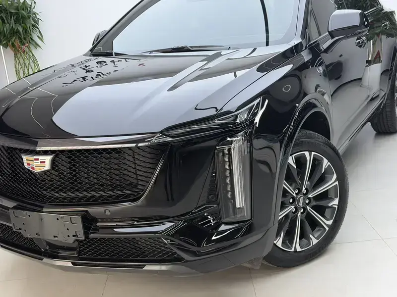 2026 Cadillac XT5 с пробегом 3 000 км