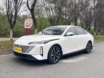 2024 Changan Eado с пробегом 12 000 км