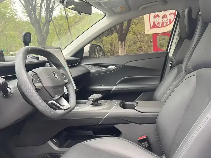 2024 Changan Eado с пробегом 12 000 км