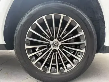 2021 Changan CS95 с пробегом 40 000 км
