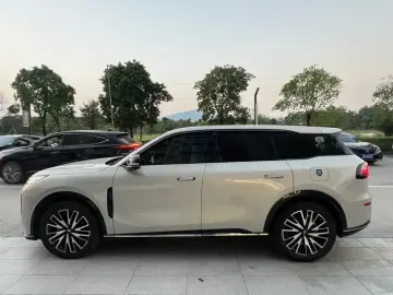 2025 Changan Qiyuan Q07 с пробегом 4 000 км