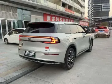 2025 Changan Qiyuan Q07 с пробегом 4 000 км