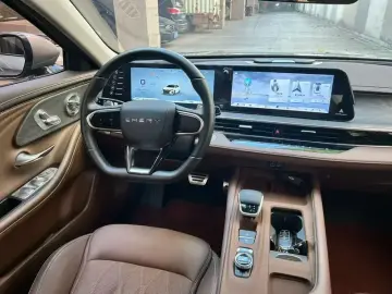 2023 Chery Arrizo 8 с пробегом 32 000 км