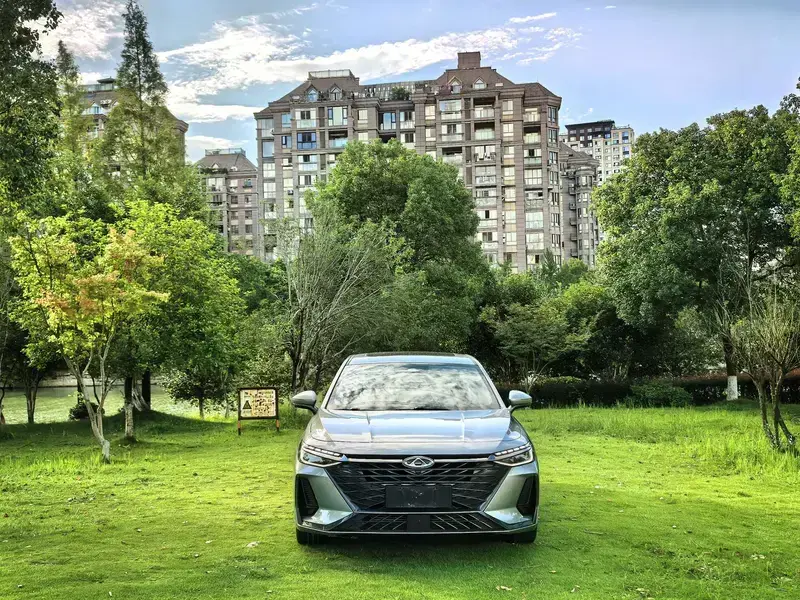 2023 Chery Arrizo 8 с пробегом 10 000 км
