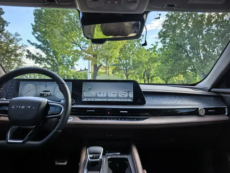 2023 Chery Arrizo 8 с пробегом 10 000 км