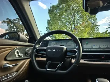 2023 Chery Arrizo 8 с пробегом 10 000 км