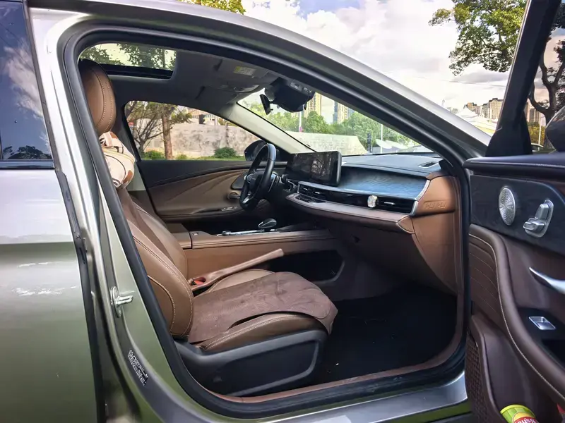 2023 Chery Arrizo 8 с пробегом 10 000 км