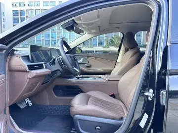 2024 Chery Arrizo 8 Pro с пробегом 23 000 км