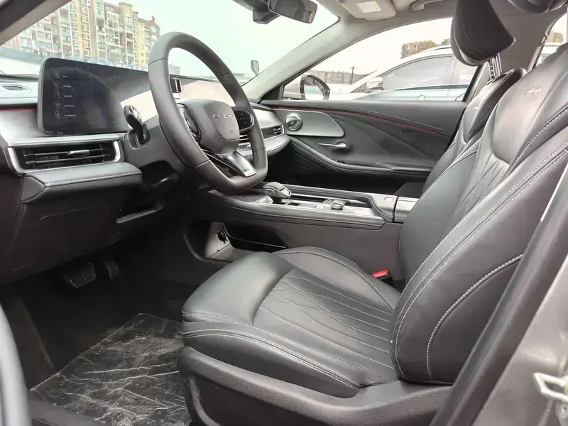 2024 Chery Arrizo 8 с пробегом 10 000 км