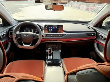 2025 Chery Tiggo 7 с пробегом 8 000 км