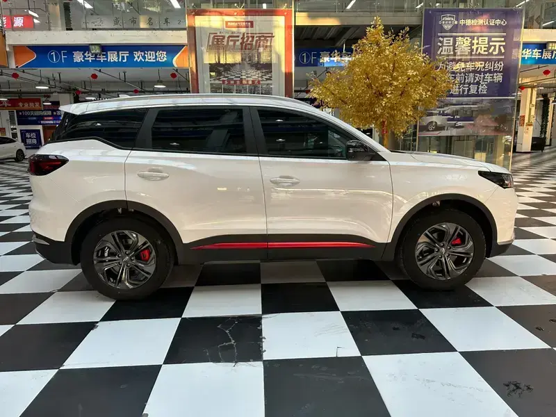 2023 Chery Tiggo 7 с пробегом 16 000 км