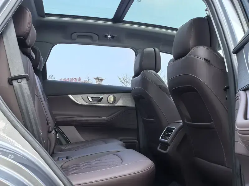 2025 Chery Tiggo 8 Pro с пробегом 11 500 км