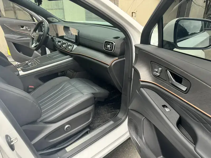2025 Chery Tiggo 9 с пробегом 12 000 км
