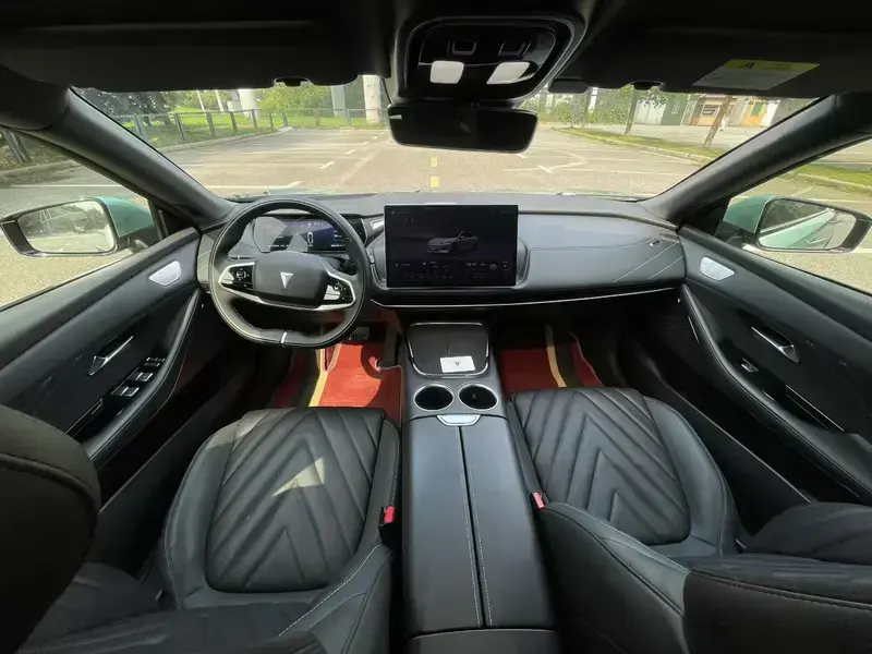 2023 Changan Deepal SL03 с пробегом 50 000 км
