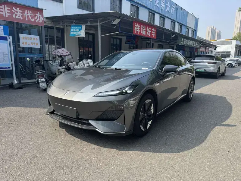 2024 Changan Deepal SL03 с пробегом 47 000 км