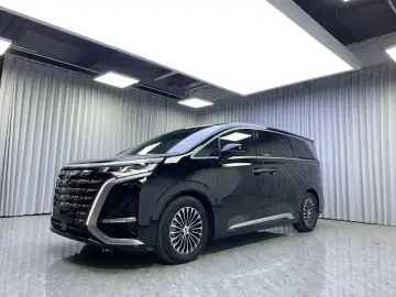 2024 Denza D9 с пробегом 49 000 км
