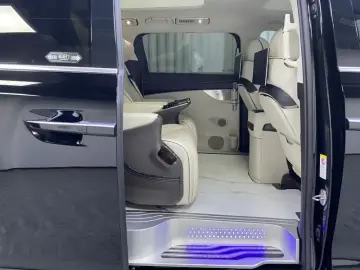 2024 Denza D9 с пробегом 49 000 км