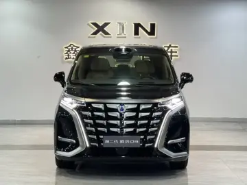 2026 Denza D9 с пробегом 100 км