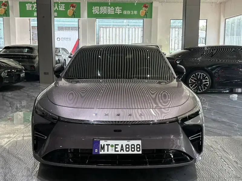 2025 Exeed Exlantix ES с пробегом 11 000 км