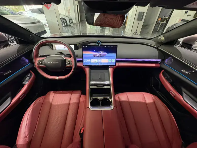 2025 Exeed Exlantix ES с пробегом 11 000 км