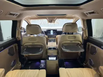2026 Denza D9 с пробегом 100 км