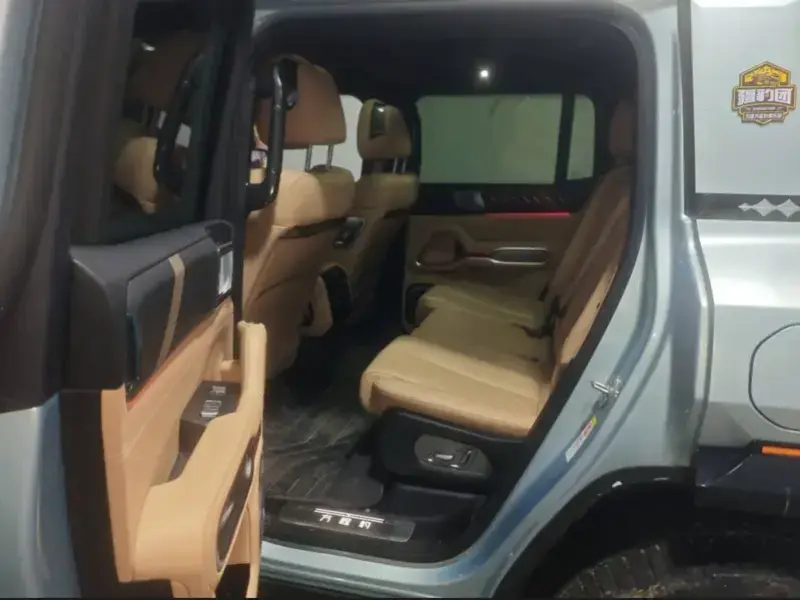 2025 BYD FangChengBao Leopard 8 с пробегом 57 000 км
