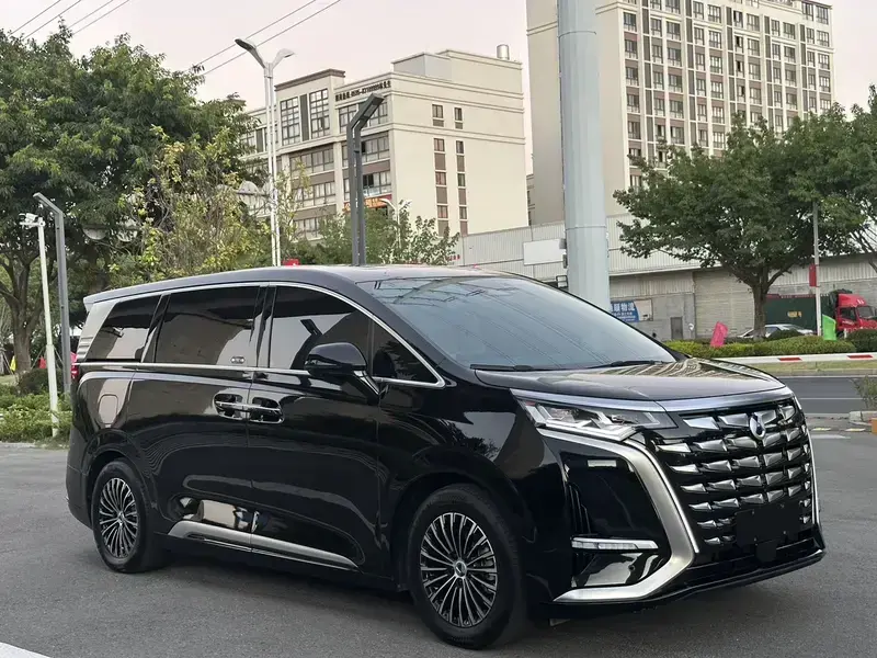 2024 Denza D9 с пробегом 60 000 км