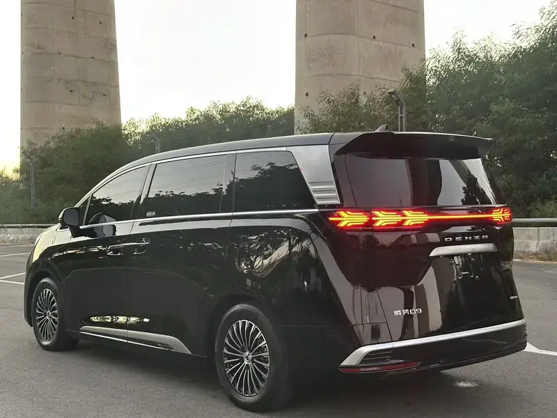 2024 Denza D9 с пробегом 60 000 км
