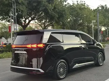 2024 Denza D9 с пробегом 60 000 км