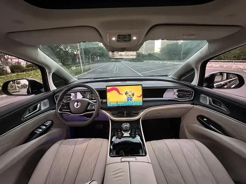 2024 Denza D9 с пробегом 60 000 км
