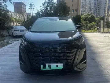 2024 Denza D9 с пробегом 62 000 км