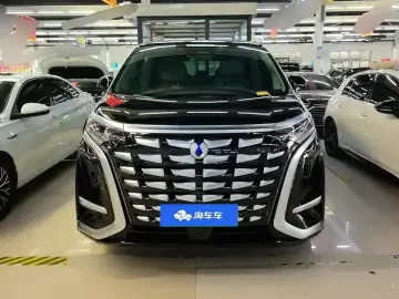 2024 Denza D9 с пробегом 43 000 км