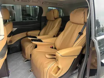 2024 Denza D9 с пробегом 44 000 км