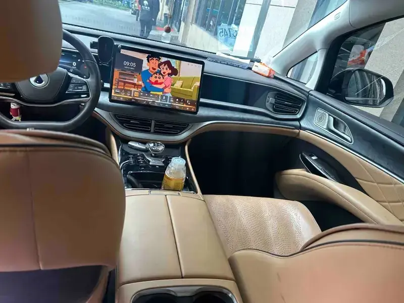 2024 Denza D9 с пробегом 44 000 км