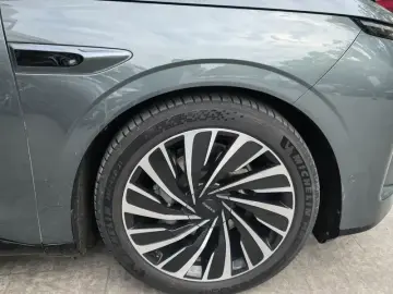 2024 Exeed Exlantix ET с пробегом 23 000 км
