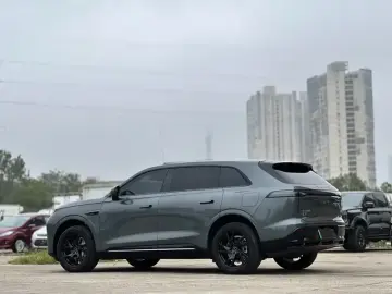 2024 Exeed Exlantix ET с пробегом 25 000 км