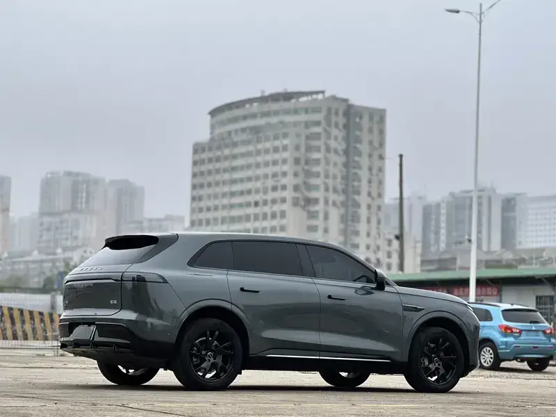 2024 Exeed Exlantix ET с пробегом 25 000 км