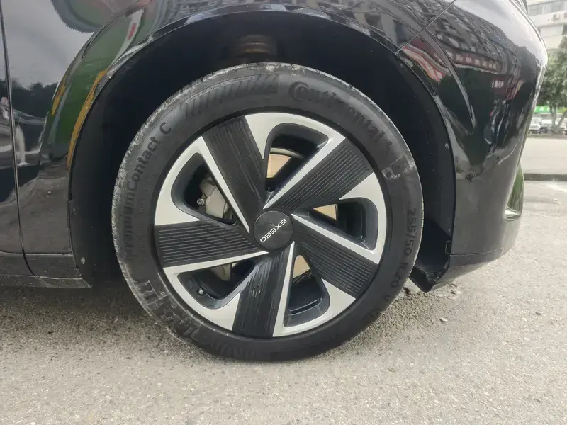 2024 Exeed Exlantix ET с пробегом 66 000 км