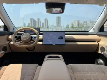 2024 Exeed Exlantix ET с пробегом 30 000 км