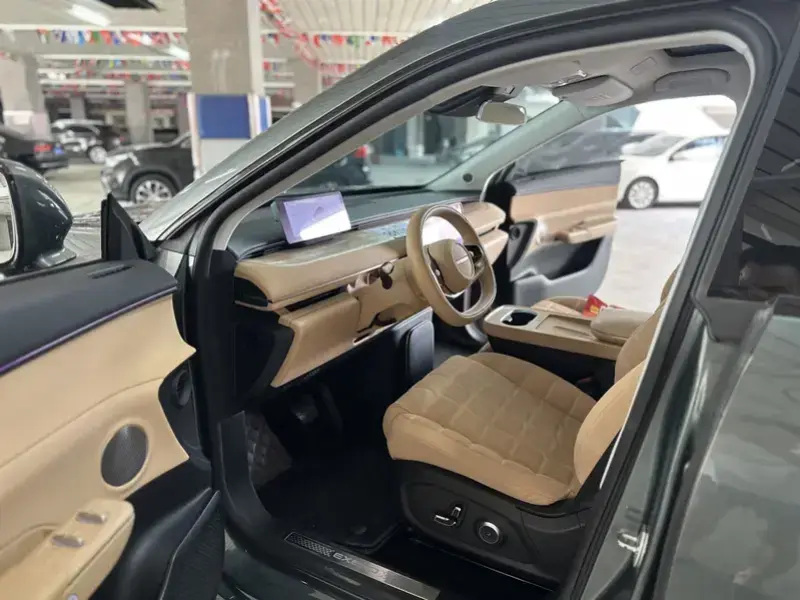 2024 Exeed Exlantix ET с пробегом 35 000 км