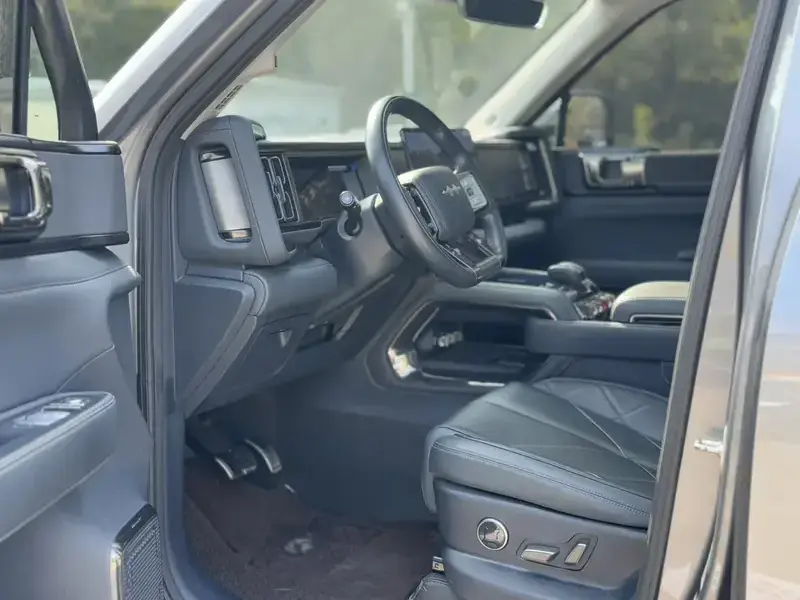 2023 BYD FangChengBao Leopard 5 с пробегом 37 000 км