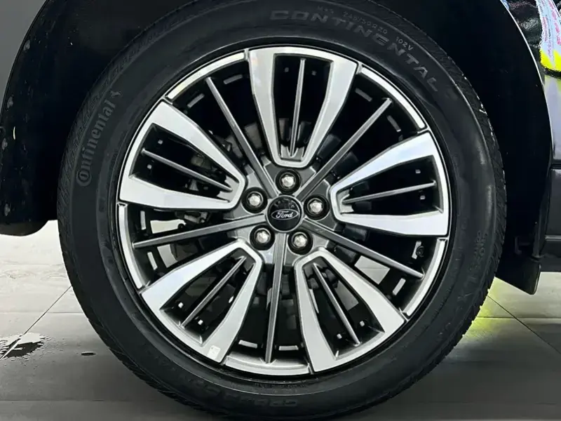 2021 Ford Edge с пробегом 62 000 км