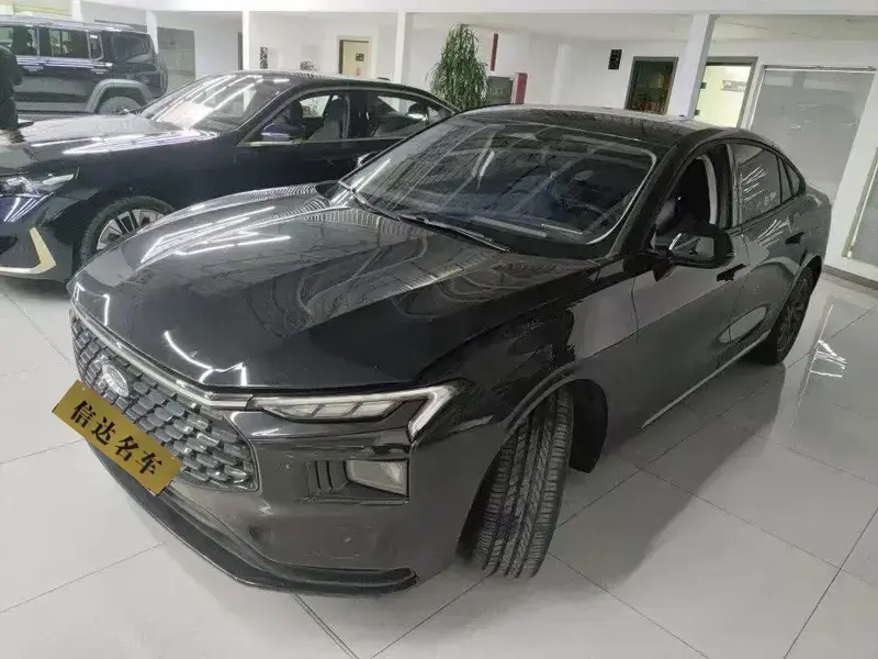2025 Ford Mondeo с пробегом 24 000 км